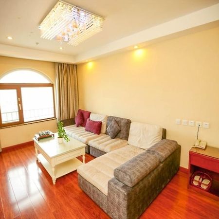 Greentree Inn Shandong Qingdao Wuyishan Road Jiashike Shopping Center Business Hotel Exterior photo